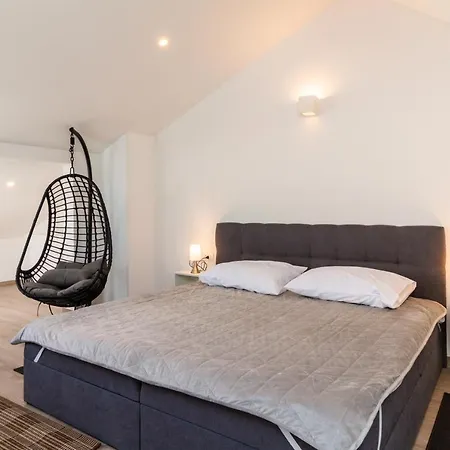 The One * سبليت