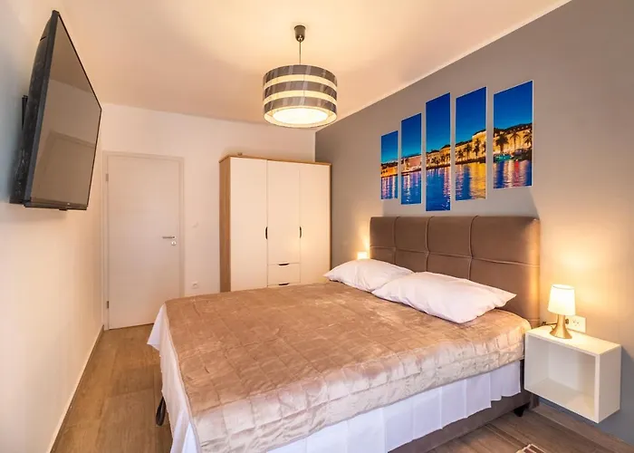 The One Διαμέρισμα Σπλιτ