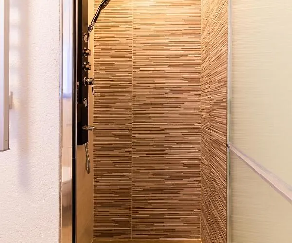 The One * Σπλιτ