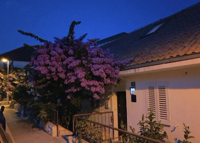 The One Διαμέρισμα Σπλιτ